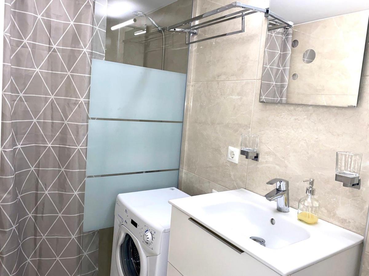 Dafni'S Home Is In 200M To Metro Ag Ioanis Atene Esterno foto